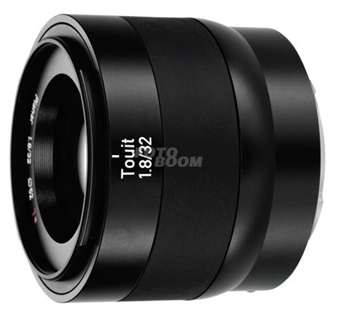 32mm f/1.8 Touit Sony E-mount.