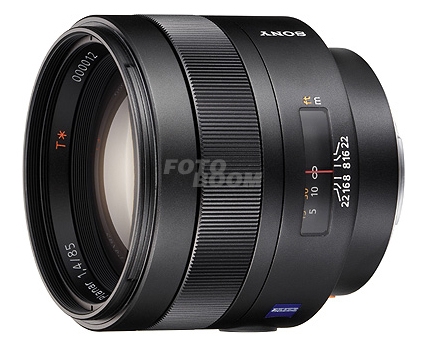 85mm f/1.4 ZA