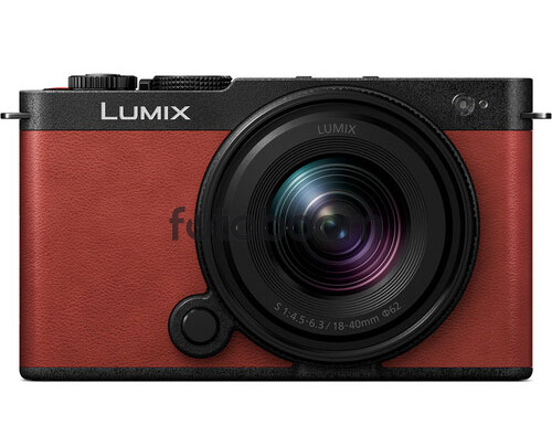 LUMIX S9 + 18-40 mm f/4.5-6.3 S Roja