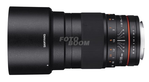 135mm f/2.0 ED UMC AE Nikon con Chip de conf. de enfoque 
